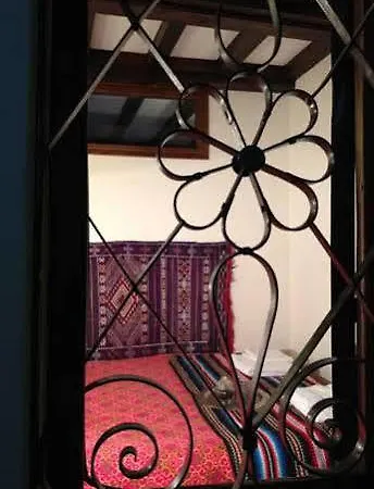 El Almez *